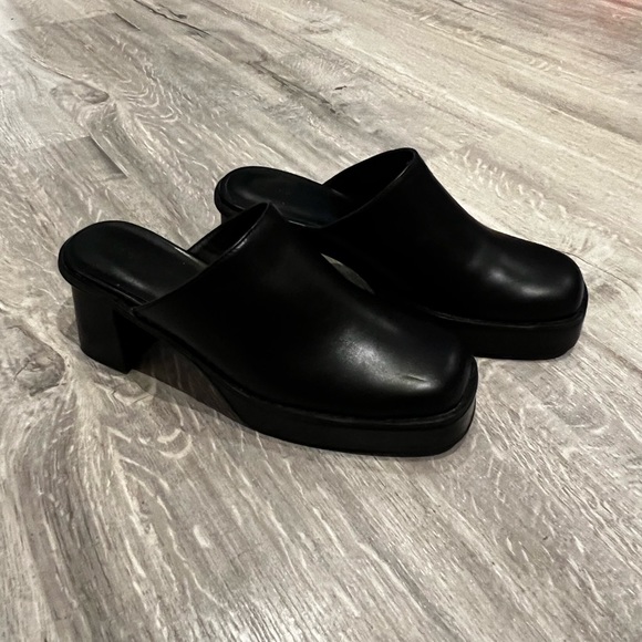 Oak & Fort Black Mules - Picture 3 of 5